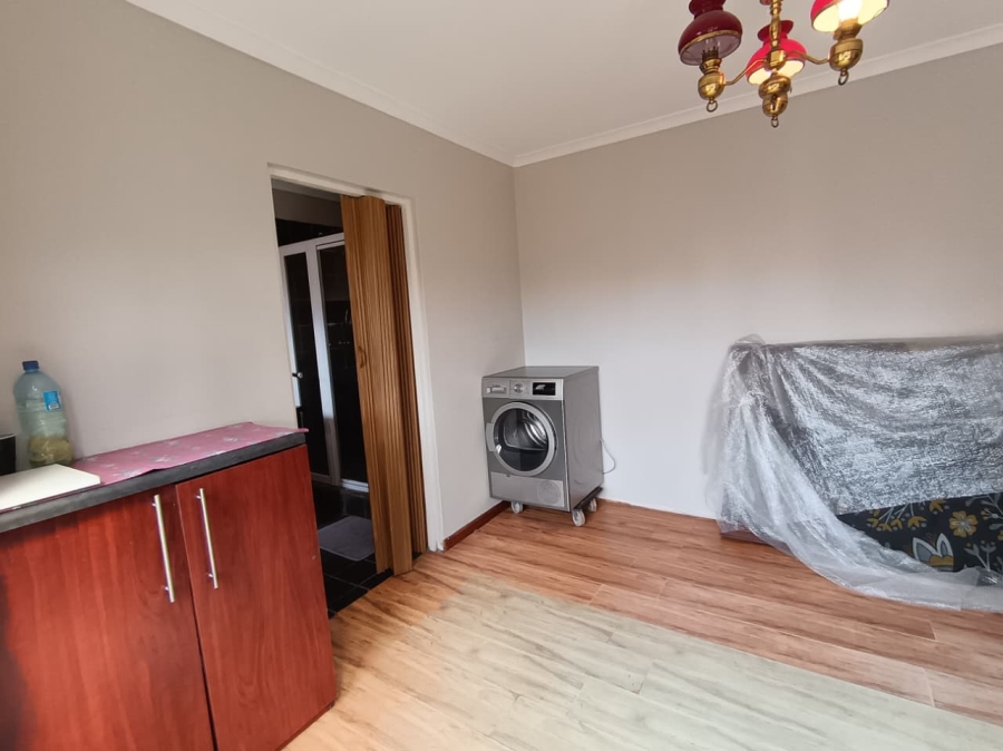 7 Bedroom Property for Sale in Walmer Eastern Cape